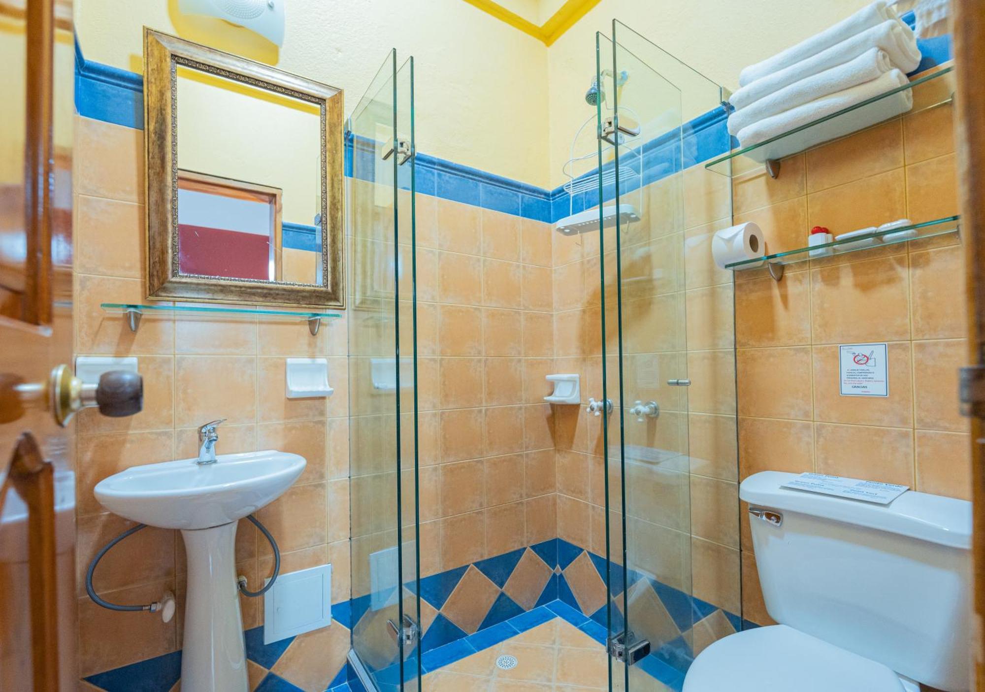 Hotel 3 Banderas Cartagena