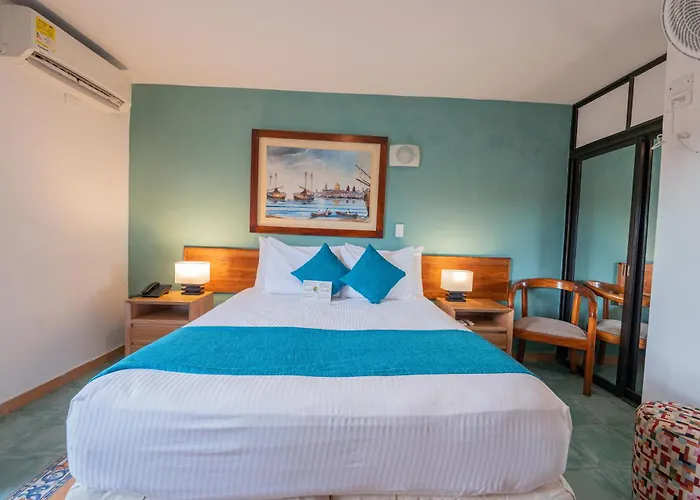 Hotel 3 Banderas