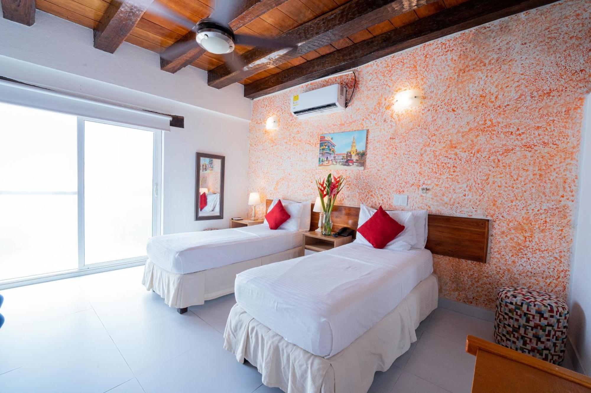 Hotel 3 Banderas